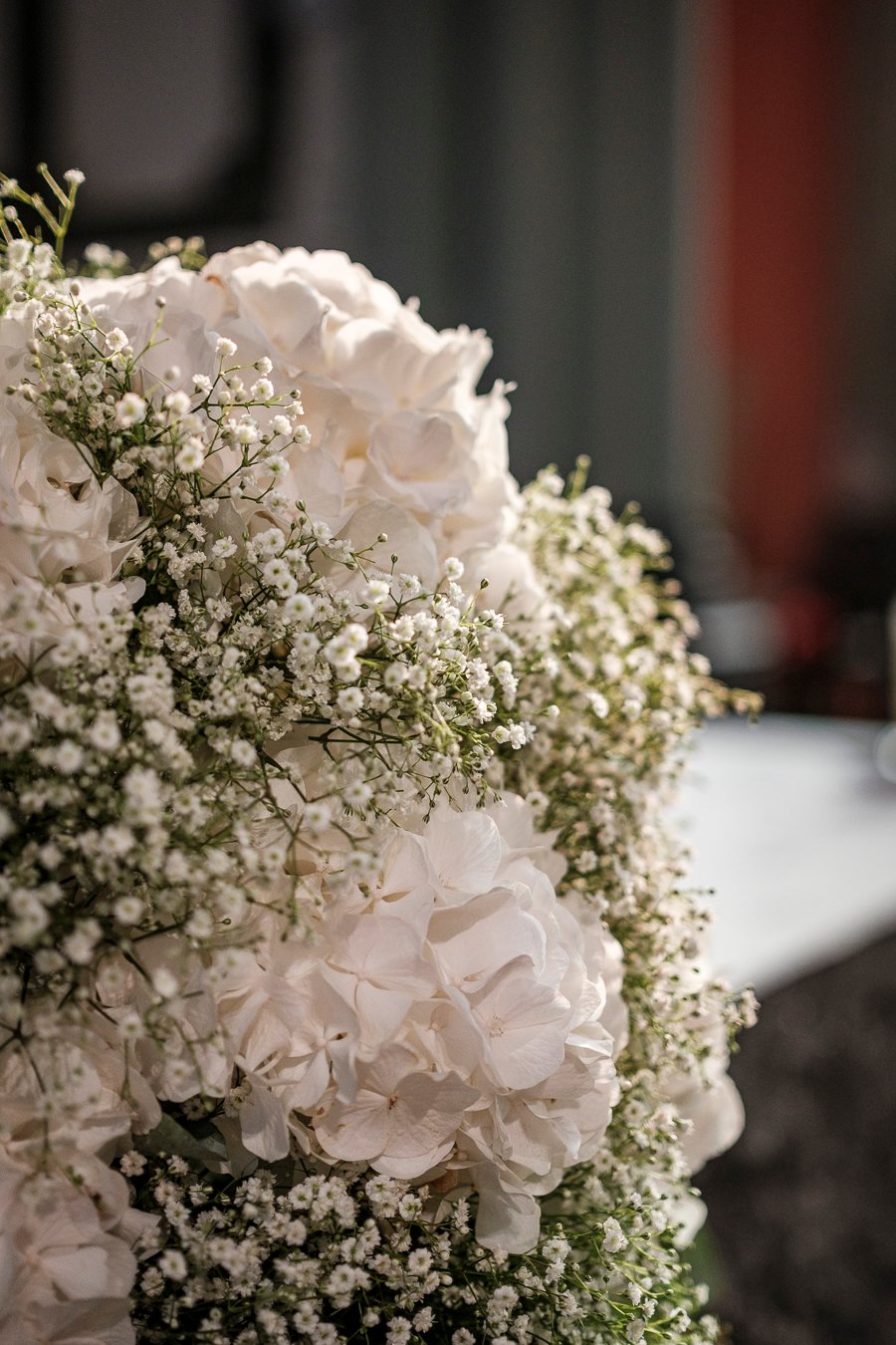 Composition florale blanche et délicate pour un mariage Fleurs d’O